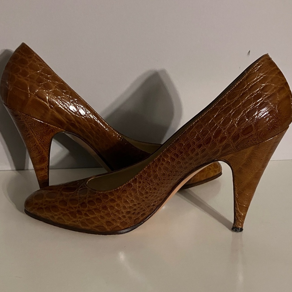 Casadei Textured Tan Heels Made in Italy - Picture 4 of 11